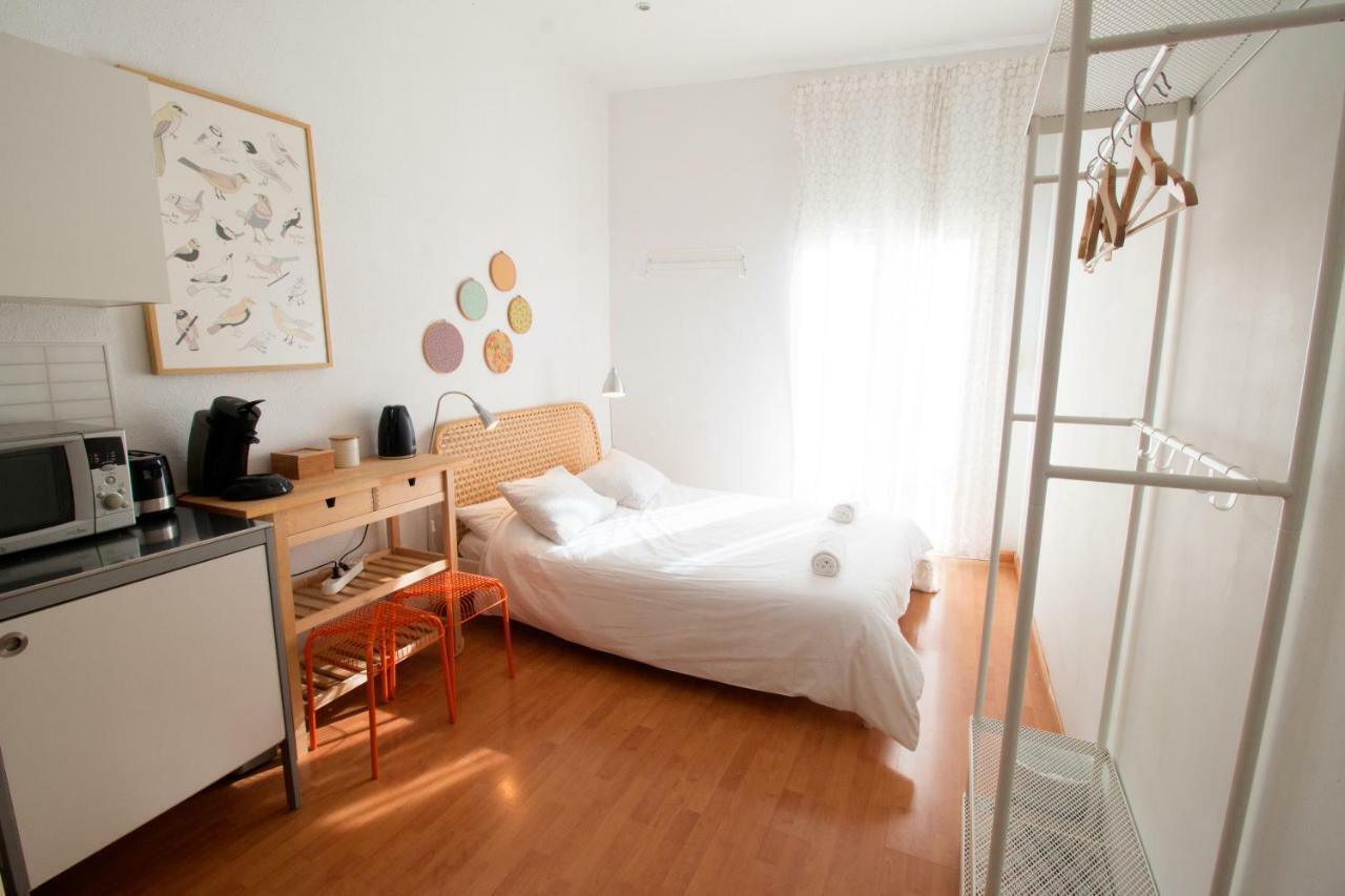 Bed And Beach Barcelona Apartment — Photos 2